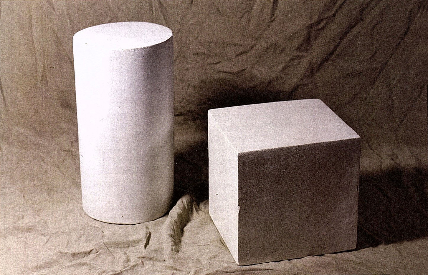 石膏圆柱体正方体组合素描高清照片