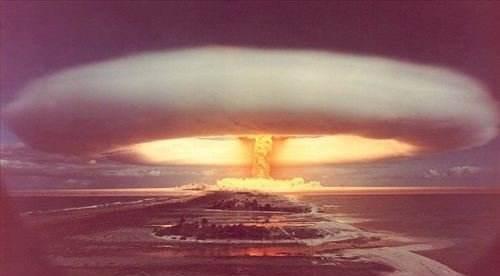 原子弹爆破-质能方程的质量亏损